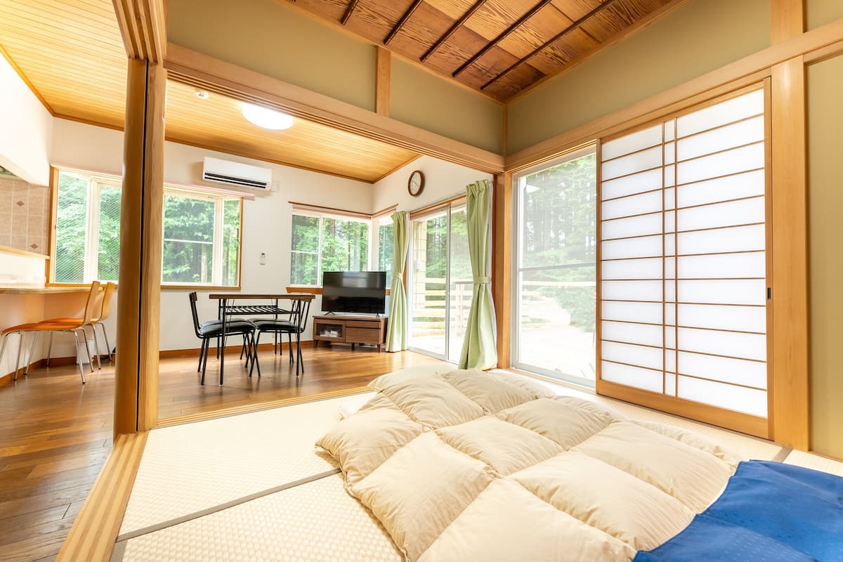 Basic House, 2 Bedrooms, Non Smoking, Balcony | 2 bedrooms, desk, blackout drapes, WiFi (free)