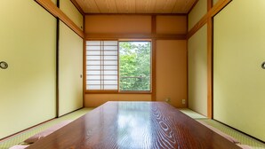 Basic House, 2 Bedrooms, Non Smoking | 2 bedrooms, desk, blackout drapes, WiFi (free) - Green Oasis Cottage Hakone Sengokuhara (Hakone)