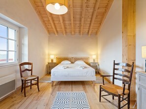 5 chambres, fer et planche Ă repasser, Wi-Fi, draps fournis