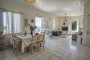 TV, books, stereo - Your Antipaxos sanctuary with private pool. (Isle of Antipaxos)