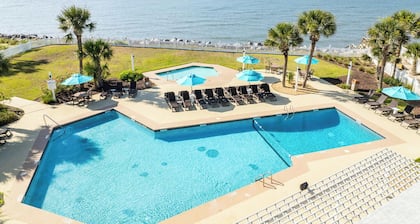 Fripp Villa Sleeps 4 With Free Amenity Passes