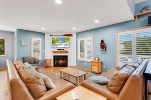 Televisión, chimenea y futbolito