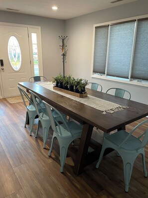 Dining - Huron Lake House Getaway at Old Homestead Beach = Beach & Chill (Huron)