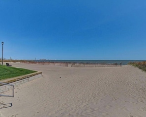 Beach nearby, beach towels