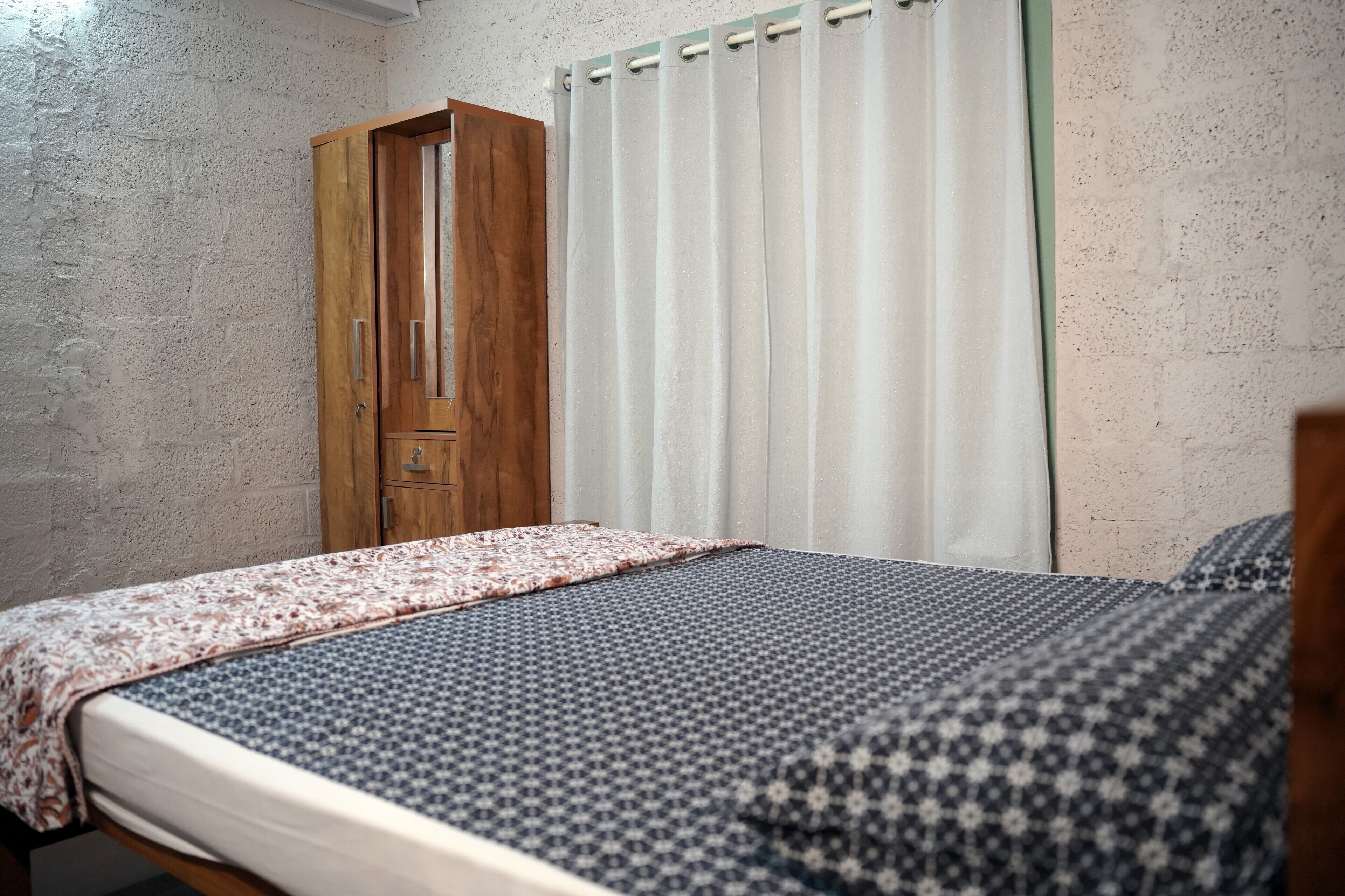 2 dormitorios, tabla de planchar con plancha, wifi y ropa de cama