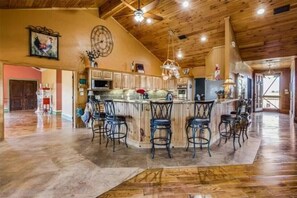 Interior - Luxurious farm house! 5-bed, 4 bath, pool and spa. (Bonham)