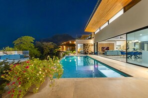 Pool - Luxury new 6 Bedroom Villa with Oceon View and Luxury Finishes -Gated Community (Tamarindo)