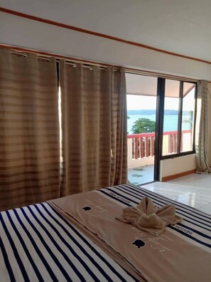 5 chambres, fer et planche à repasser, Wi-Fi, draps fournis