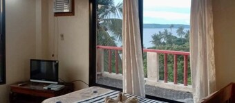 5 FAMILY BEDROOMS GUEST HOUSE @ BORACAY