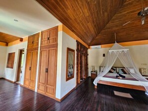 9 soverom, strykejern/-brett, wi-fi og sengetøy