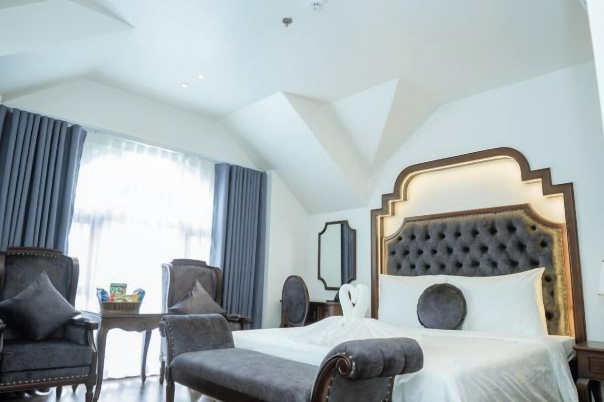Premium bedding, free minibar items, desk, blackout curtains