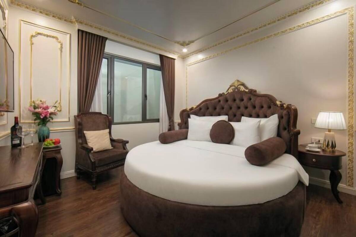 Premium bedding, free minibar items, desk, blackout curtains