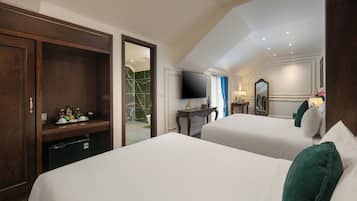 Family Shared Dormitory | Premium bedding, free minibar items, desk, blackout drapes