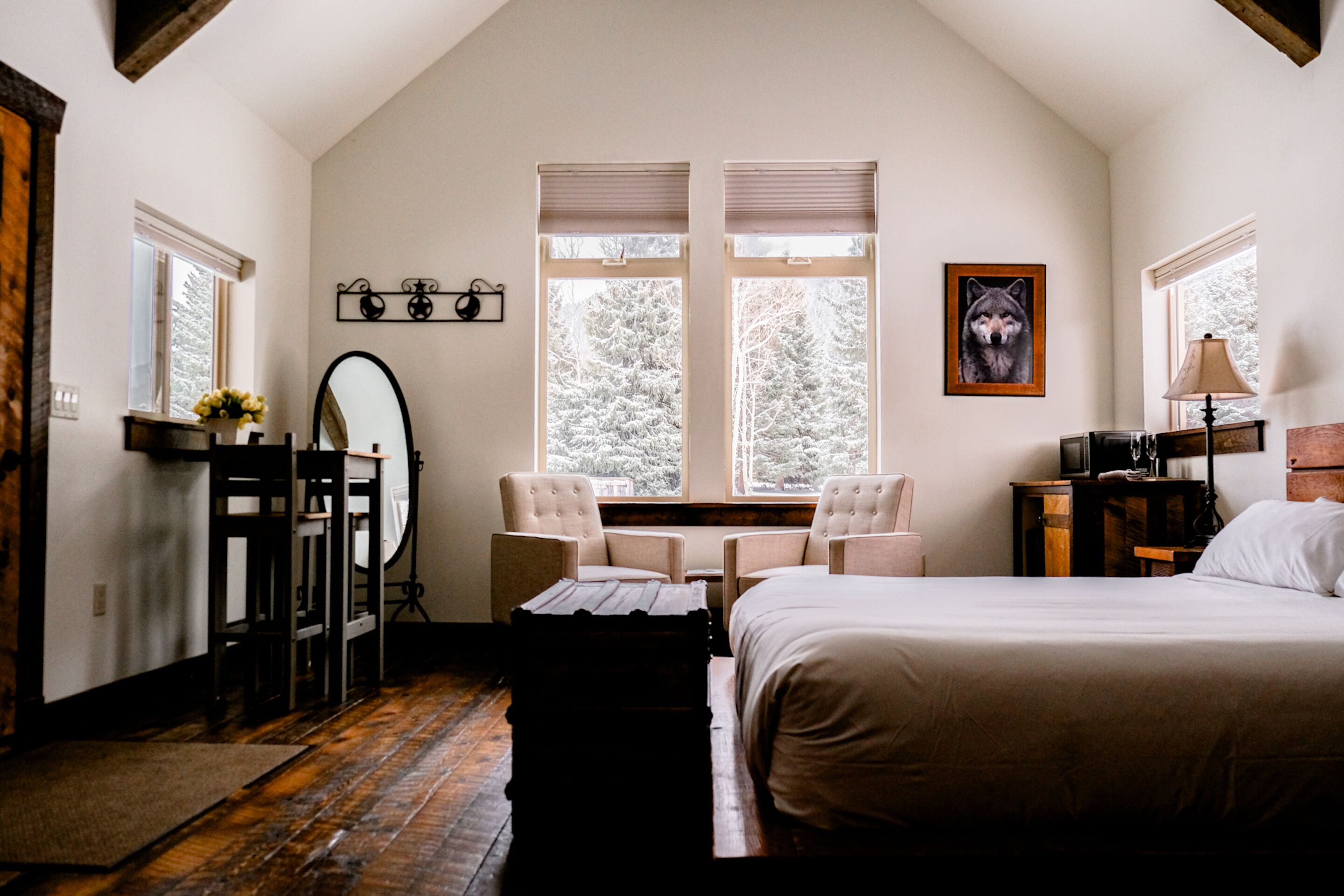 Come stay at Moose Creek Ranch for your next relaxing getaway trip!
