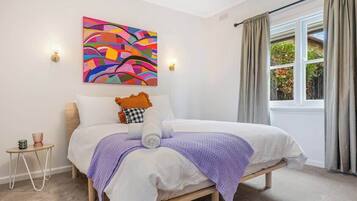 3 bedrooms, iron/ironing board, WiFi, bed sheets