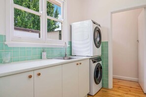 Interior - Tara House, Bendigo S (Bendigo)