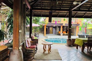 Kawasan tempat duduk lobi