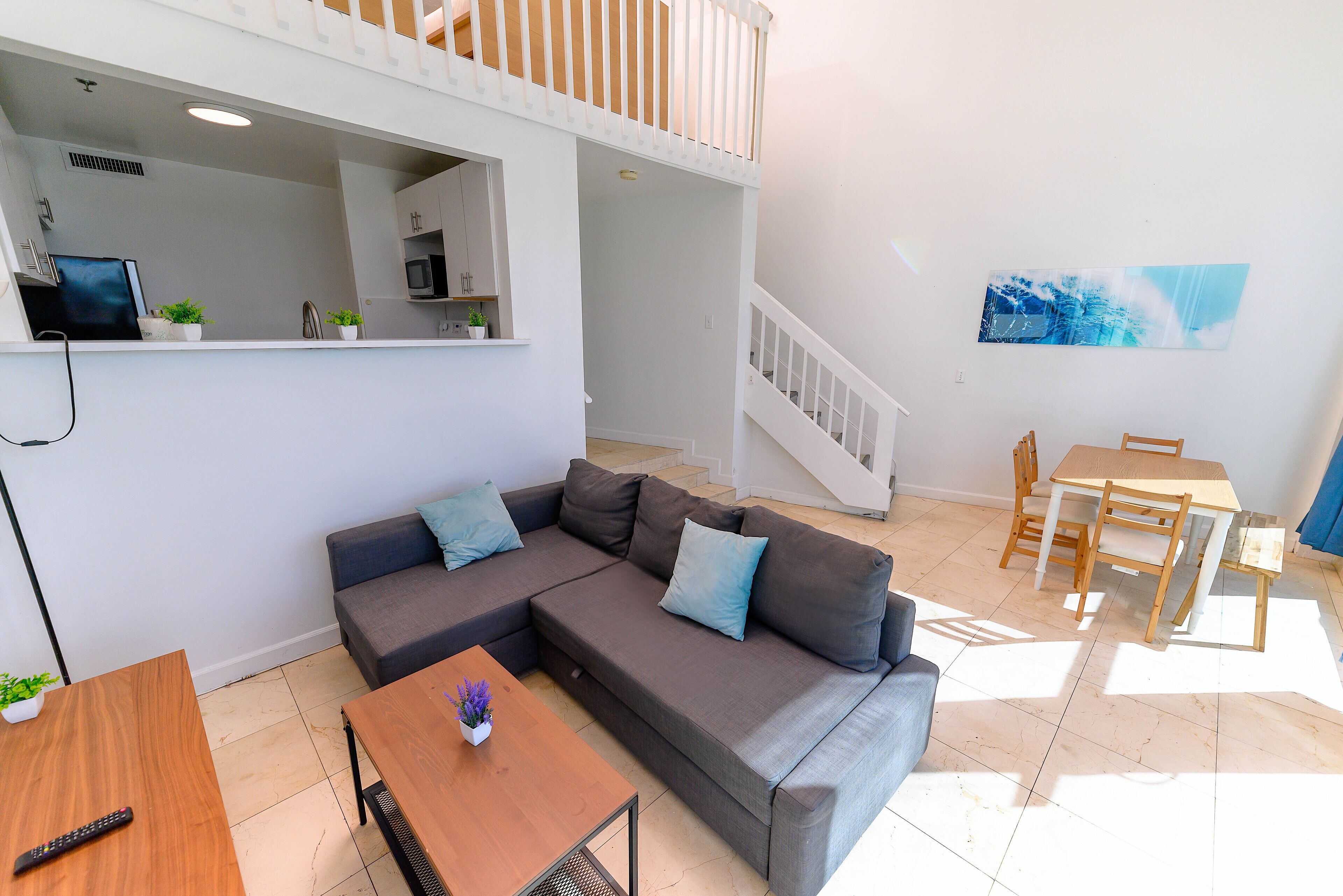 LOFT Balcony Ocean View with free parking