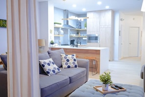 Living area - Rio Palm: 3BR Private Heated Pool, Windsor Palms Resort, 10 Min Disney, Sleeps 8 (Kissimmee)
