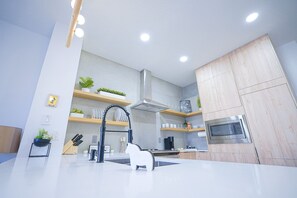 Private kitchen - Rio Palm: 3BR Private Heated Pool, Windsor Palms Resort, 10 Min Disney, Sleeps 8 (Kissimmee)