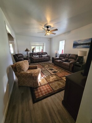 Standard Room | Living area