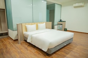 Deluxe Double Room, 1 King Bed | Desk, soundproofing, free WiFi