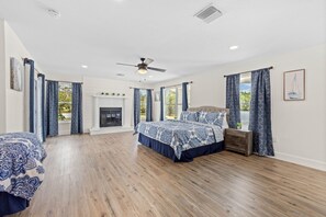 6 Schlafzimmer, Bügeleisen/Bügelbrett, Internetzugang, Bettwäsche