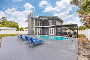 Pool - Renovated home, private pool, screened patio, & W/D (Bradenton)