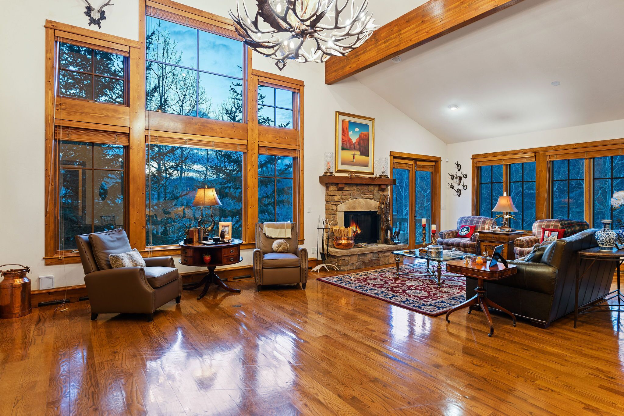 Tahoe Drive Home - great value close to Vail, sleeps 11