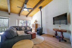 Smart TV, fireplace, foosball