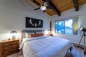 4 bedrooms, iron/ironing board, free WiFi, bed sheets