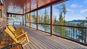 Property grounds - 3BR+Loft Modern Mountain Retreat w/Hot Tub (Alma)