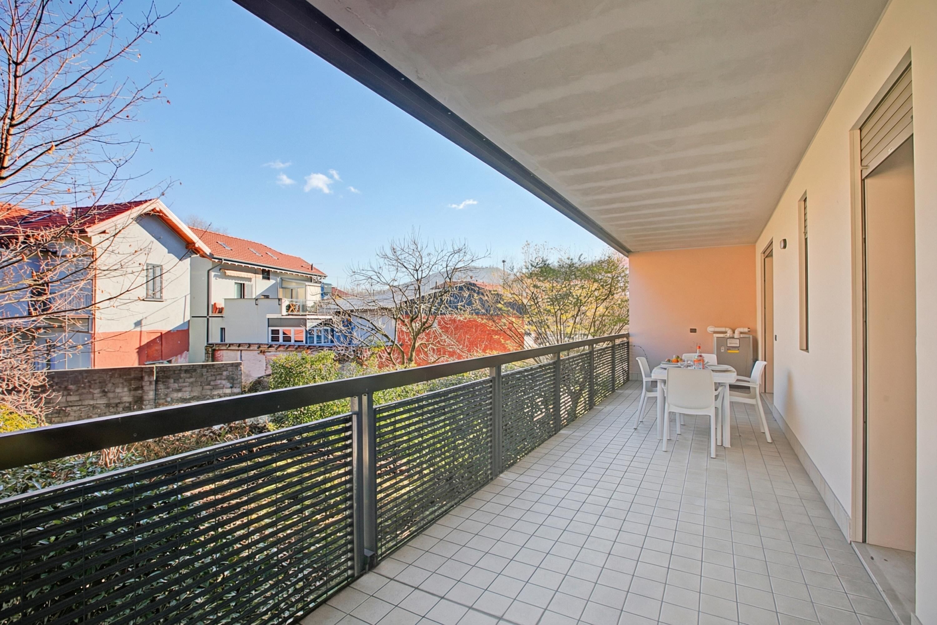 Familienapartment, Mehrere Schlafzimmer, 2 Bäder (Magnolia - New Apartment Laveno) | Speisen im Freien