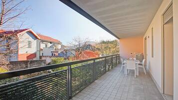 Khu ẩm thực ngoài trời