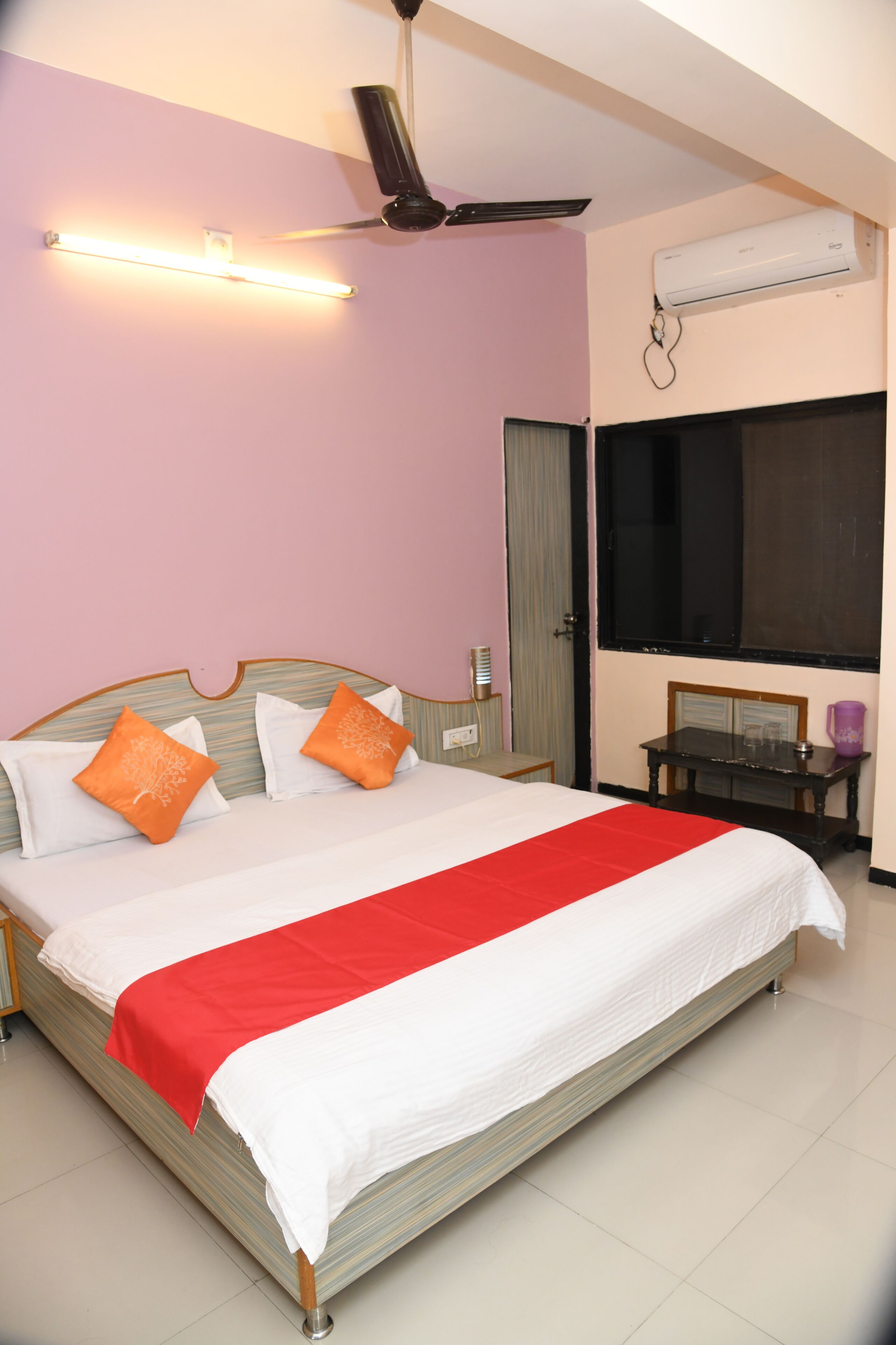 Deluxe Double Room | Soundproofing, free WiFi, bed sheets