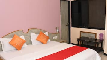 Deluxe Double Room | Soundproofing, free WiFi, bed sheets