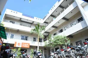 Front of property - Hotel durga (Abu Road)