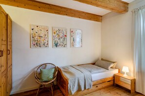 2 bedrooms, free WiFi, bed sheets - Apartment 'Gulfhof Oldersum Erdgeschoss' with Shared Terrace, Shared Garden and Wi-Fi (Moormerland)