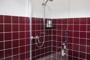 Shower, free toiletries, hair dryer, towels