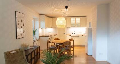 Appartement 'Chiemsee Schwanenloft' mit Garten, W-Lan und Parkplatz