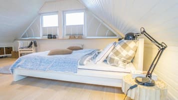 2 slaapkamers, een strijkplank/strijkijzer, gratis wifi, beddengoed