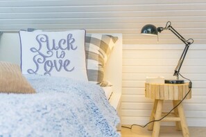2 slaapkamers, een strijkplank/strijkijzer, gratis wifi, beddengoed