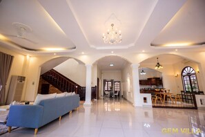 Interior - Gem Villa 10, Biệt thự phong cách cổ điển, sang trọng và ấm cúng có hồ bơi  lớn. (Hồ Chí Minh)