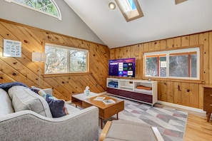 Interior - Bear Creek Retreat (Colorado Springs)