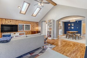 Interior - Bear Creek Retreat (Colorado Springs)