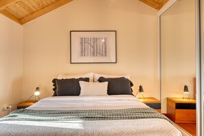 1 chambre, fer et planche Ă repasser, Wi-Fi gratuit, draps fournis