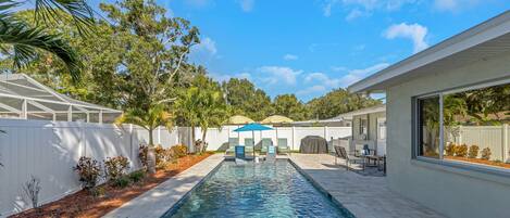 Outdoor pool, a heated pool