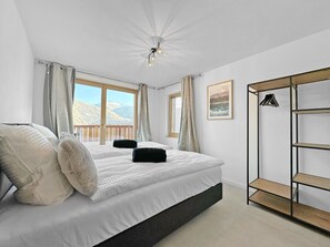 2 dormitorios, tabla de planchar con plancha, wifi gratis y ropa de cama