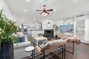 TV, fireplace, offices