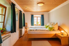 2 chambres, accĂšs Internet, draps fournis